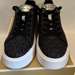MICHAEL Michael Kors Romey Lace Up size 9M